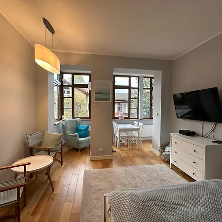 Yonekawa Apartments, Molo & Monte Cassino Daire